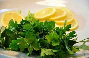 Kuru Maydanoz Özellikleri ve Faydaları Nelerdir?